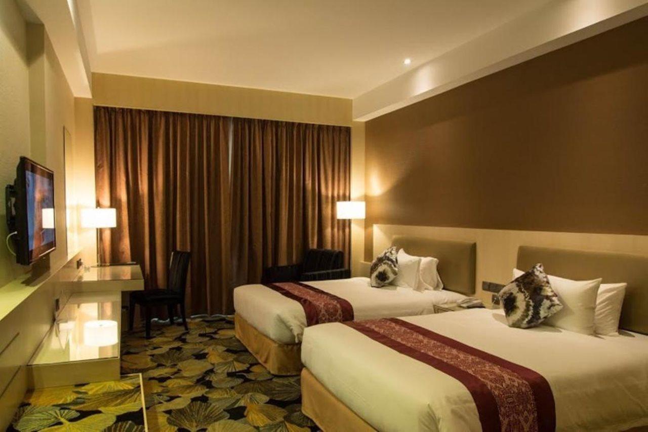 Imperial Hotel Kuching Exterior photo