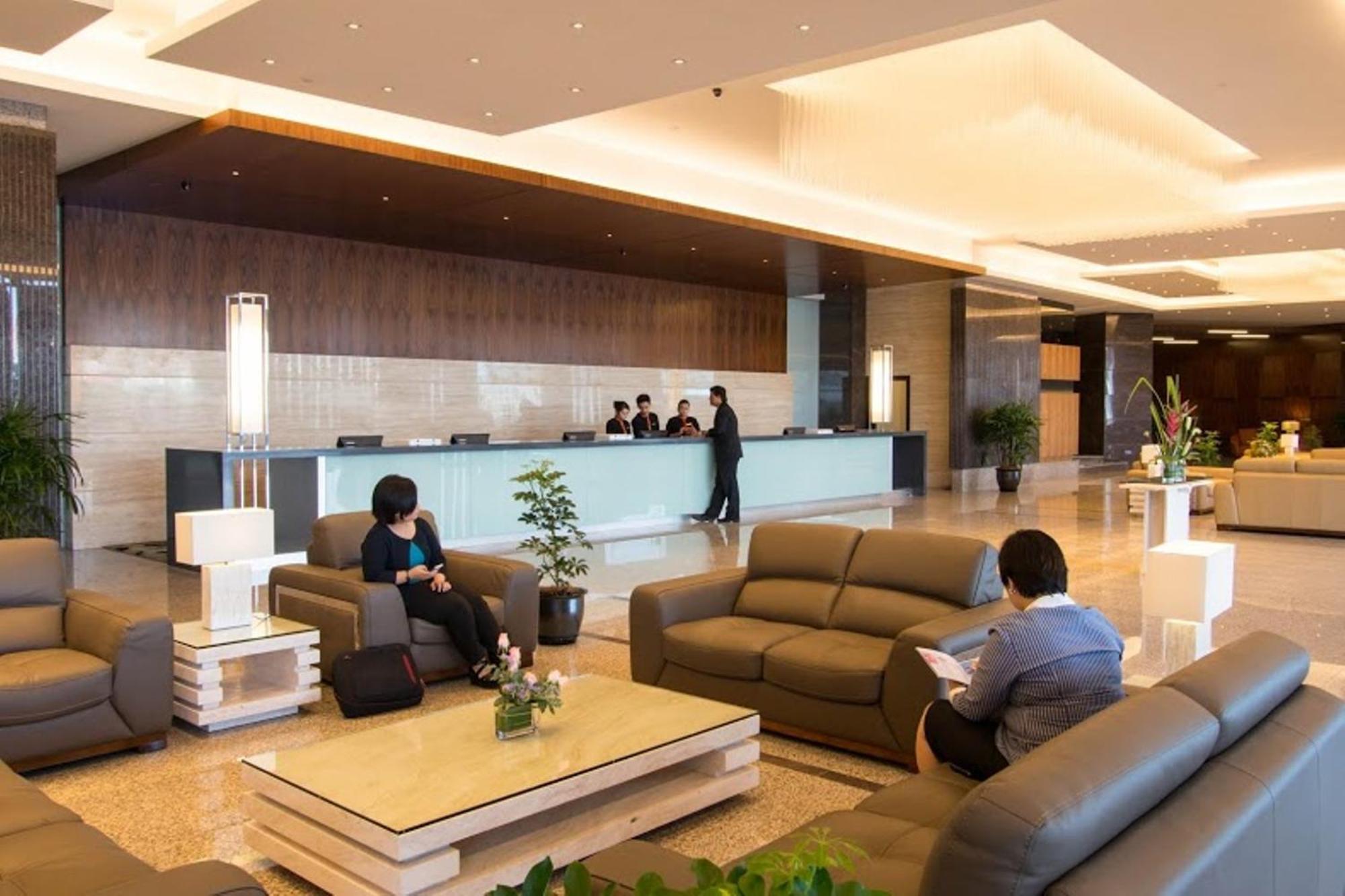 Imperial Hotel Kuching Exterior photo