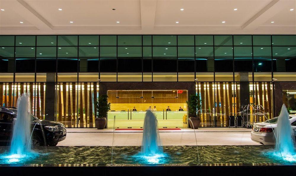Imperial Hotel Kuching Exterior photo
