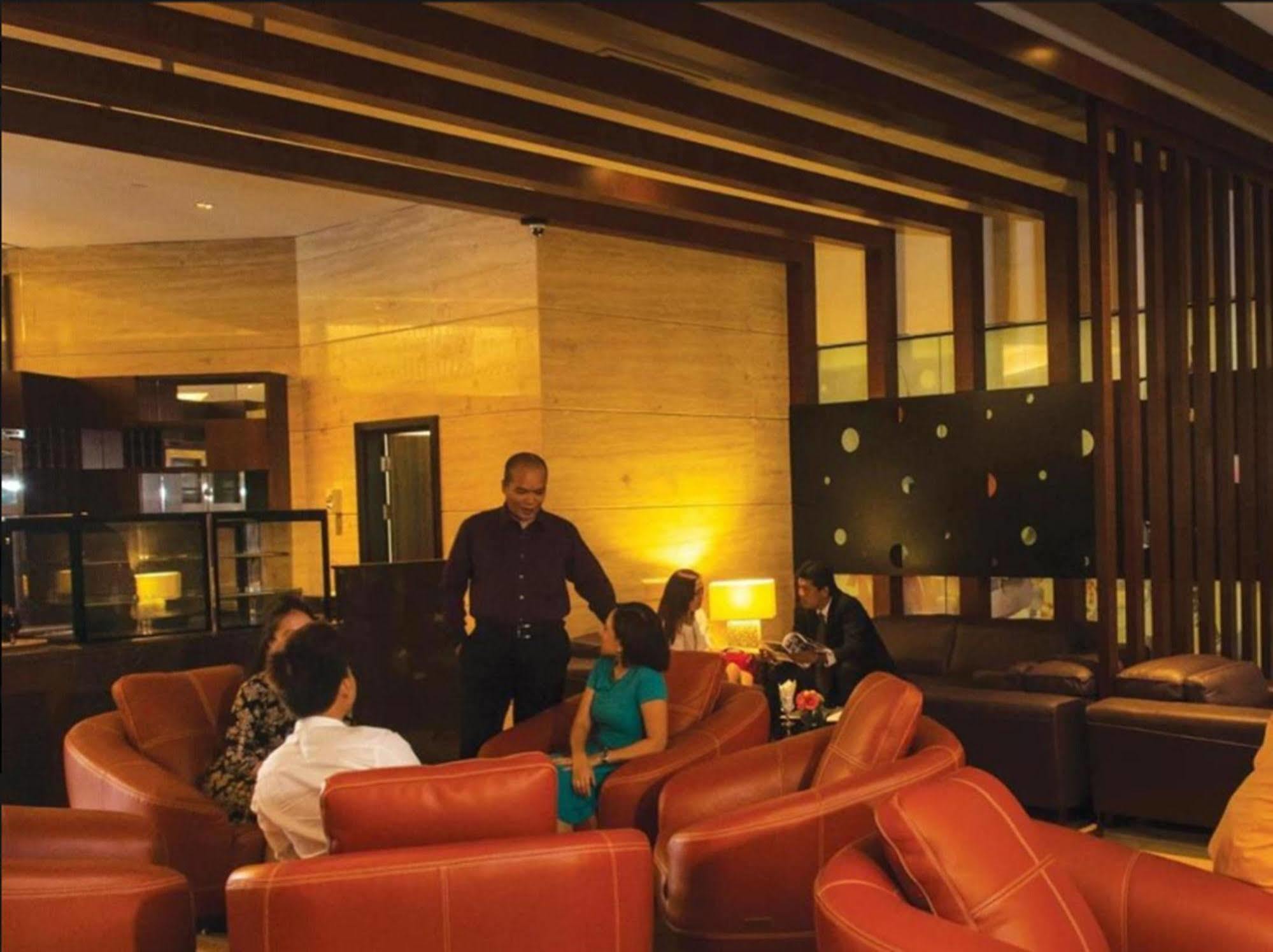 Imperial Hotel Kuching Exterior photo
