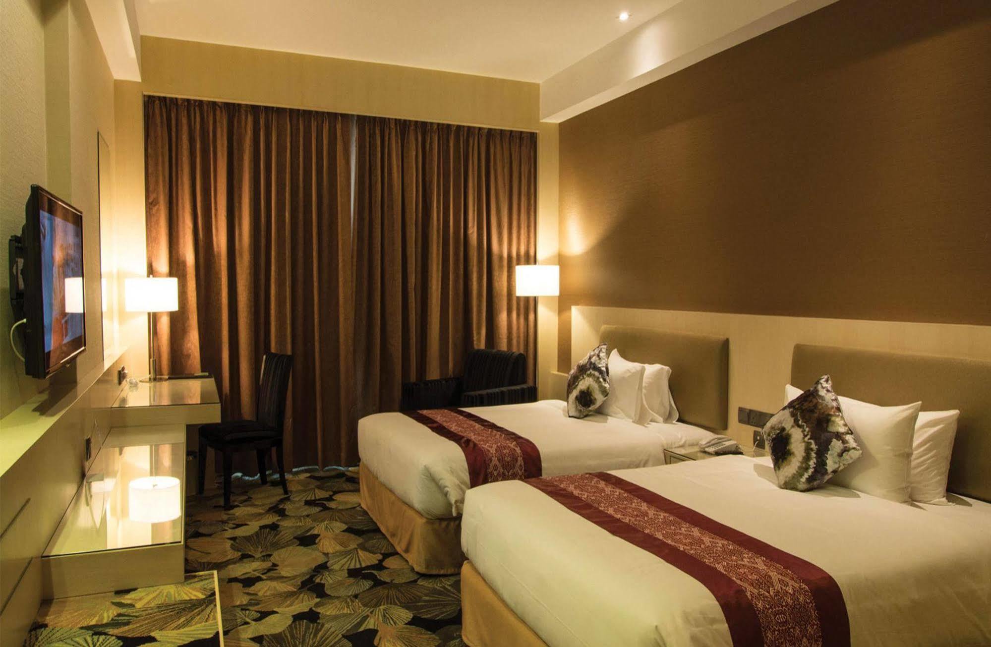 Imperial Hotel Kuching Exterior photo