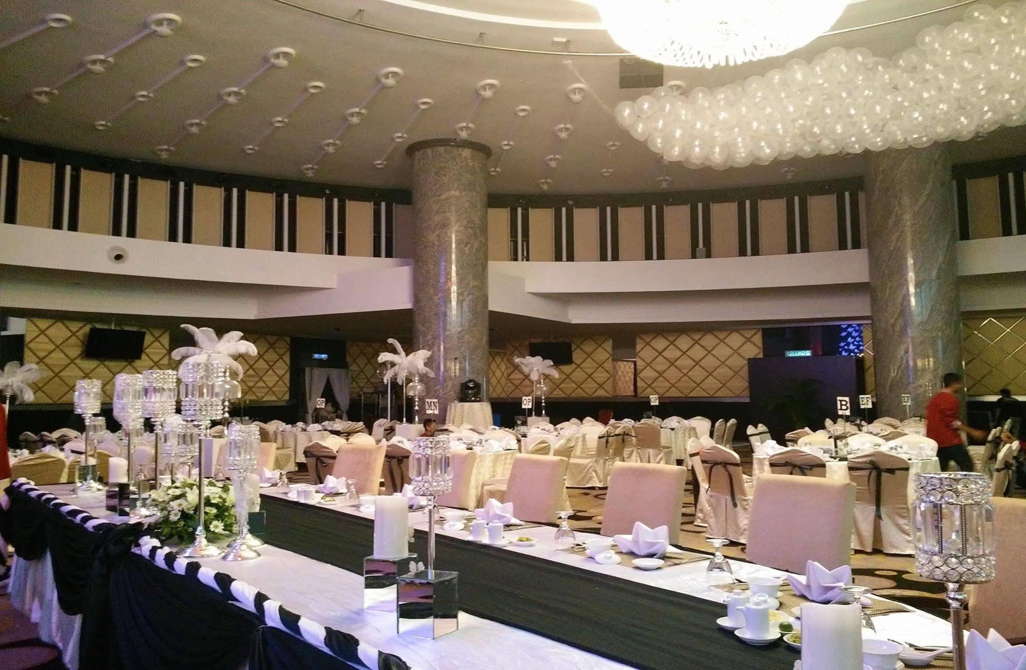 Imperial Hotel Kuching Exterior photo